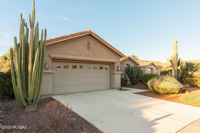 9469 N Twinkling Shadows Way, Tucson, AZ 85743