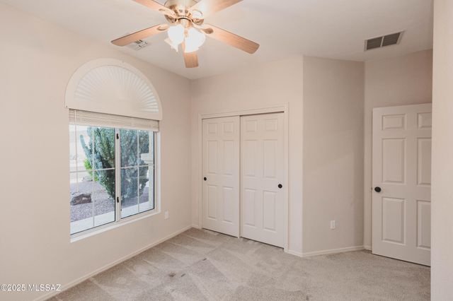 9469 N Twinkling Shadows Way, Tucson, AZ 85743