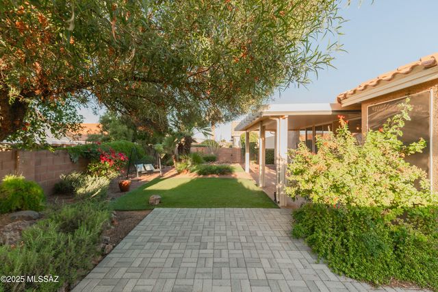 9469 N Twinkling Shadows Way, Tucson, AZ 85743