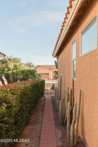 9469 N Twinkling Shadows Way, Tucson, AZ 85743
