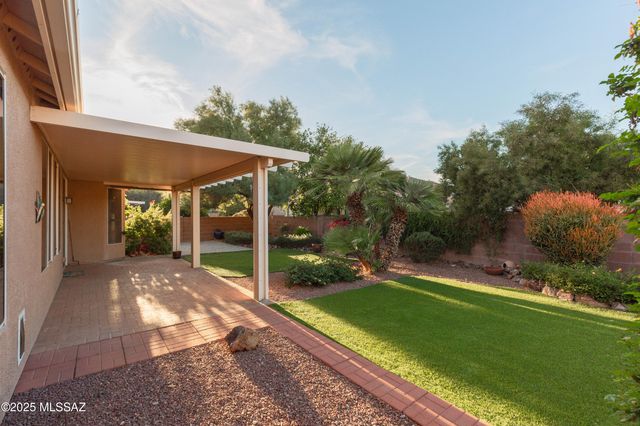 9469 N Twinkling Shadows Way, Tucson, AZ 85743