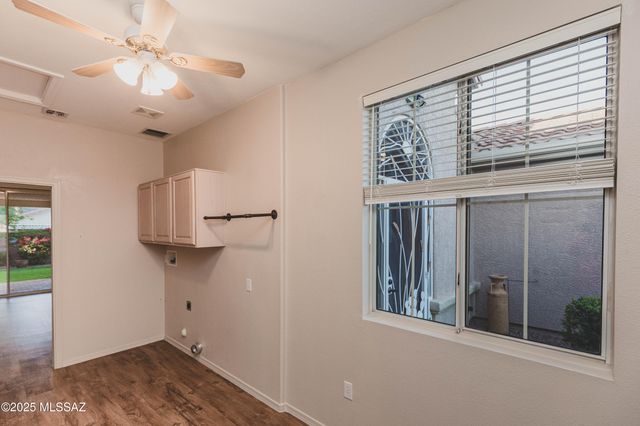 9469 N Twinkling Shadows Way, Tucson, AZ 85743