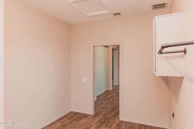 9469 N Twinkling Shadows Way, Tucson, AZ 85743