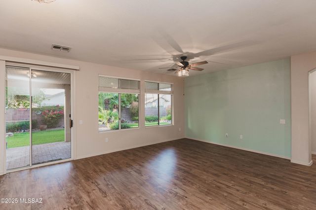 9469 N Twinkling Shadows Way, Tucson, AZ 85743