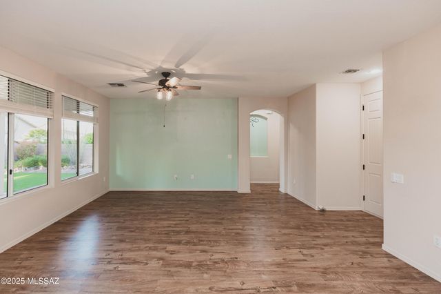 9469 N Twinkling Shadows Way, Tucson, AZ 85743