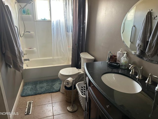 1122 Ottawa Avenue, Defiance, OH 43512