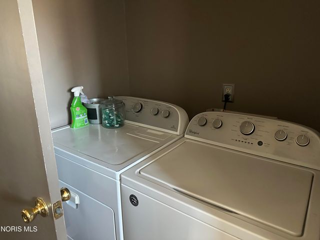 1122 Ottawa Avenue, Defiance, OH 43512