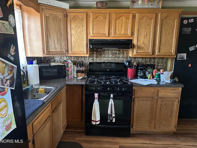 1122 Ottawa Avenue, Defiance, OH 43512