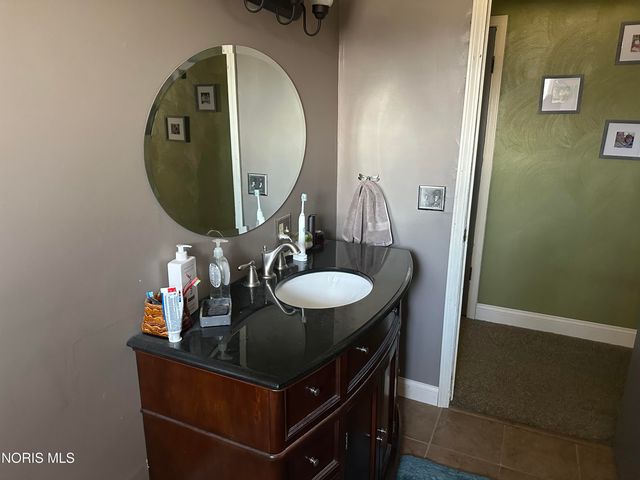 1122 Ottawa Avenue, Defiance, OH 43512