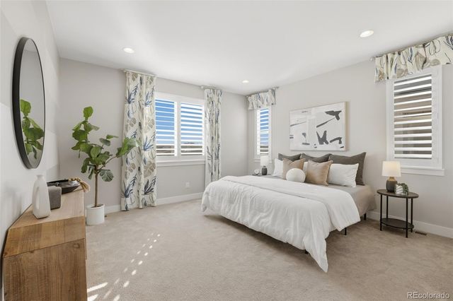 8272 S Langdale Way, Aurora, CO 80016