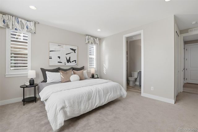 8272 S Langdale Way, Aurora, CO 80016