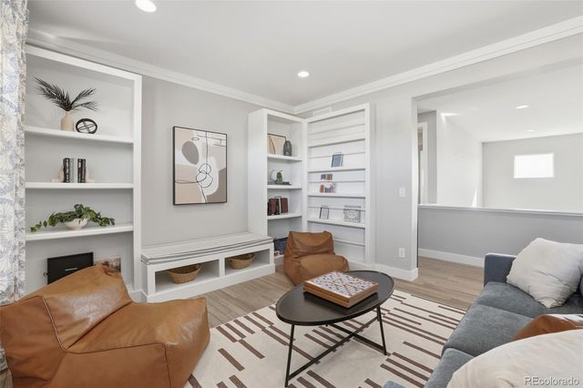 8272 S Langdale Way, Aurora, CO 80016