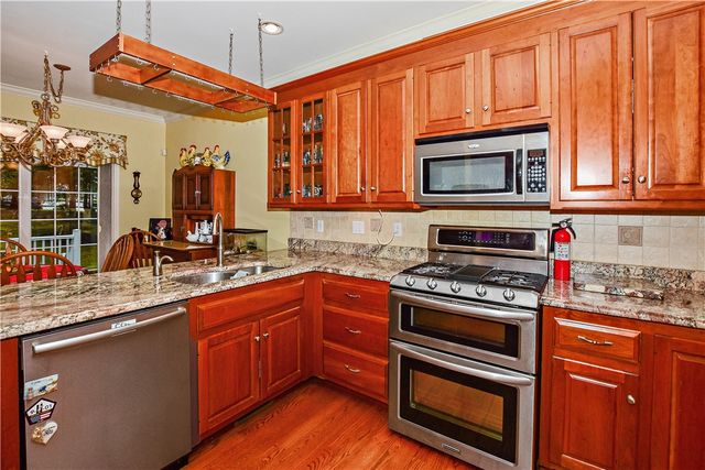 170 Providence Pike 7, North Smithfield, RI 02896