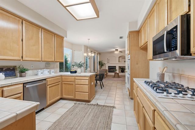 1211 Regina St, Rocklin, CA 95765