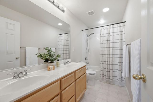 1211 Regina St, Rocklin, CA 95765