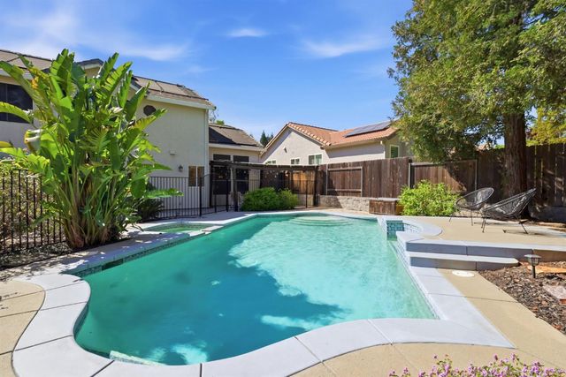 1211 Regina St, Rocklin, CA 95765