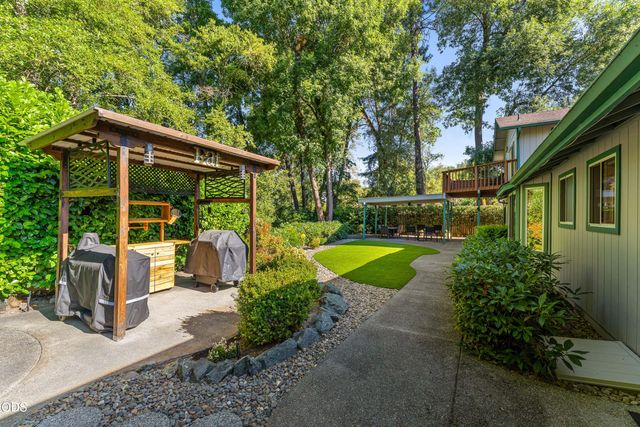 139 Belindy Circle, Grants Pass, OR 97527