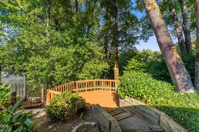 139 Belindy Circle, Grants Pass, OR 97527