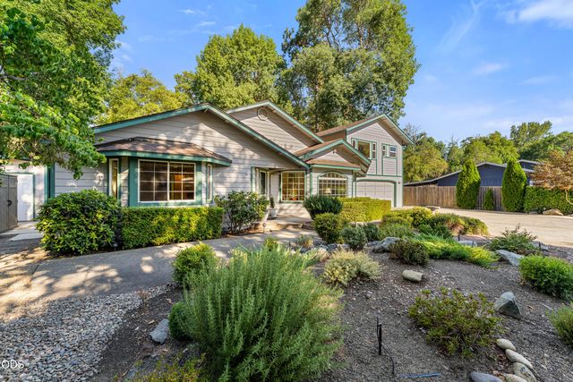 139 Belindy Circle, Grants Pass, OR 97527