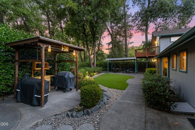 139 Belindy Circle, Grants Pass, OR 97527