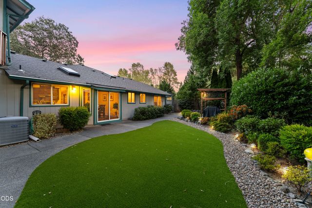 139 Belindy Circle, Grants Pass, OR 97527