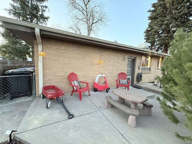 6648 S Wellington Court, Centennial, CO 80121