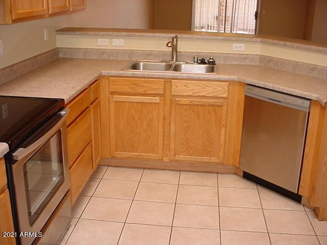 66 S PEPPERWOOD Place, Chandler, AZ 85226