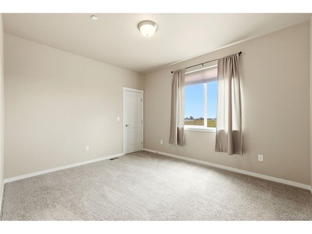 4081 Falcon Dr, Fort Lupton, CO 80621