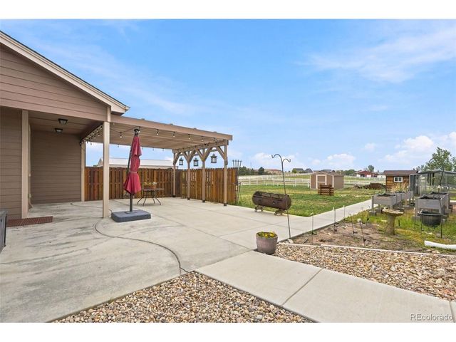 4081 Falcon Dr, Fort Lupton, CO 80621