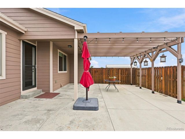 4081 Falcon Dr, Fort Lupton, CO 80621