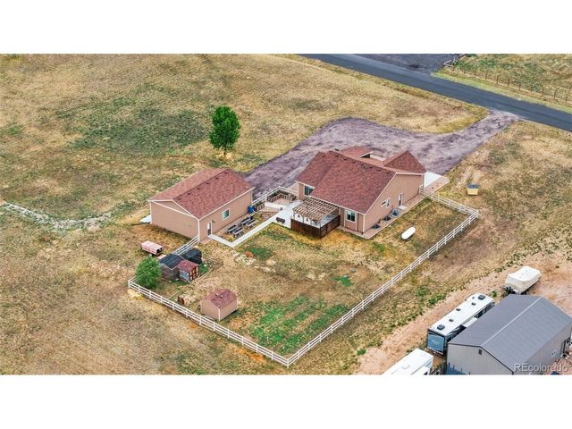 4081 Falcon Dr, Fort Lupton, CO 80621