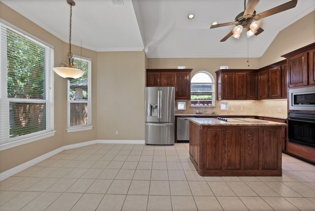 6619 Shelton Home Court, Arlington, TX 76017