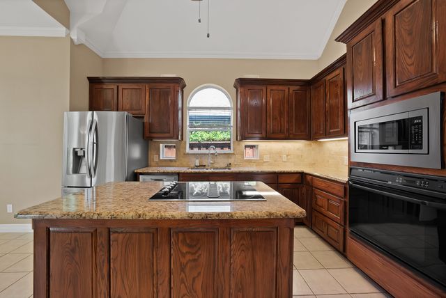 6619 Shelton Home Court, Arlington, TX 76017