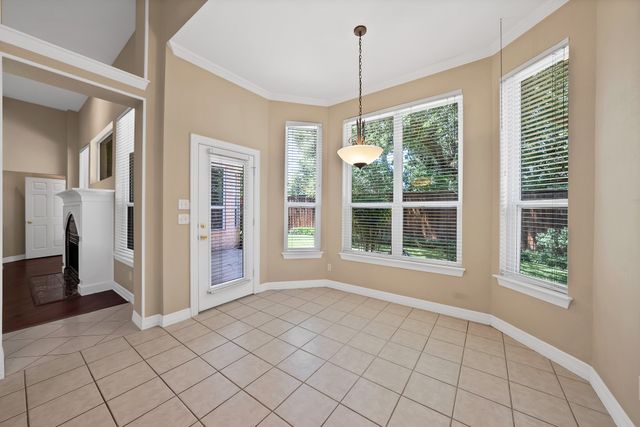 6619 Shelton Home Court, Arlington, TX 76017