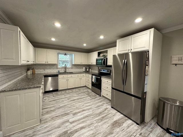 4089 Skylark Circle S, Southside, AL 35907