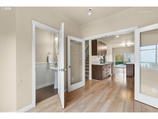 10442 Sw AKILEAN Ter, Portland, OR 97223