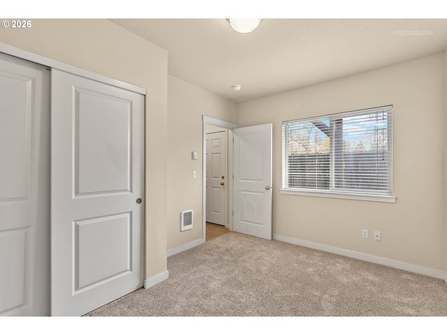 10442 Sw AKILEAN Ter, Portland, OR 97223