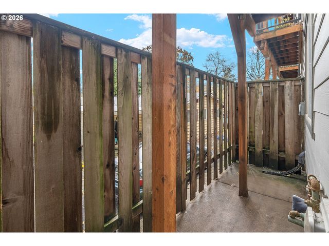 10442 Sw AKILEAN Ter, Portland, OR 97223