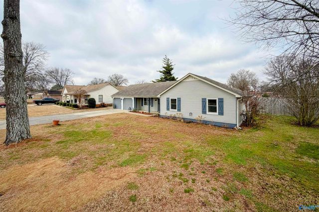 2204 Duncansby Drive, Decatur, AL 35603