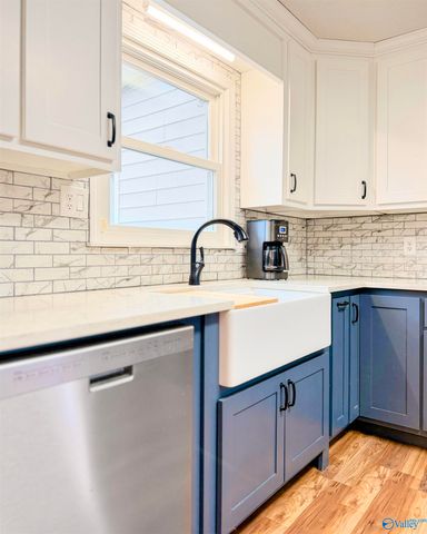 2204 Duncansby Drive, Decatur, AL 35603