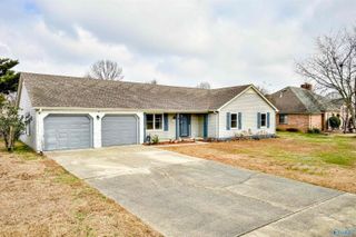 2204 Duncansby Drive, Decatur, AL 35603