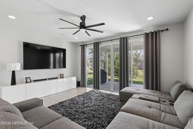 9393 SCAUP Way, Jacksonville, FL 32218