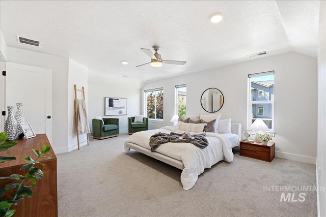 500 E Trackstand Ln, Garden City, ID 83714