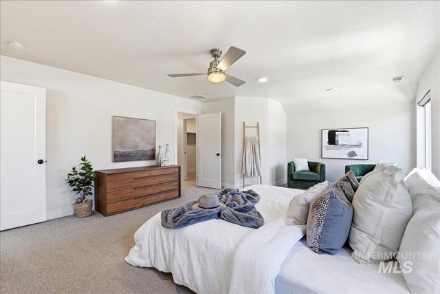 500 E Trackstand Ln, Garden City, ID 83714