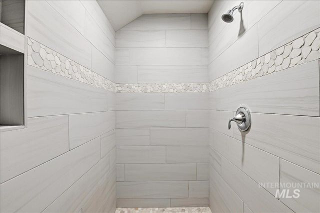 500 E Trackstand Ln, Garden City, ID 83714