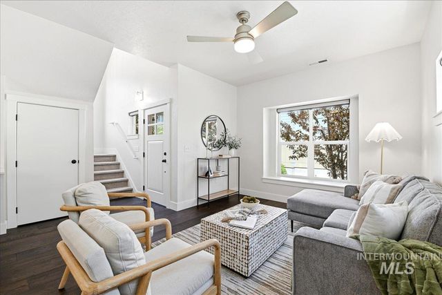 500 E Trackstand Ln, Garden City, ID 83714