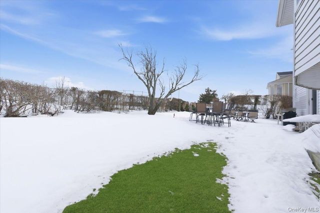 3881 Greentree Drive, Oceanside, NY 11572