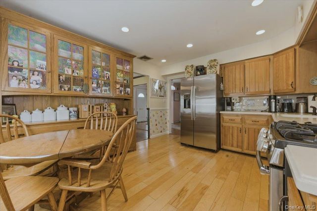 3881 Greentree Drive, Oceanside, NY 11572