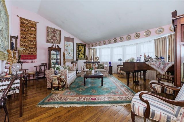 3881 Greentree Drive, Oceanside, NY 11572