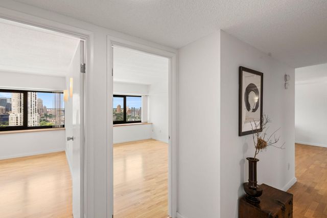 1920 S 1st Street 2103, Minneapolis, MN 55454